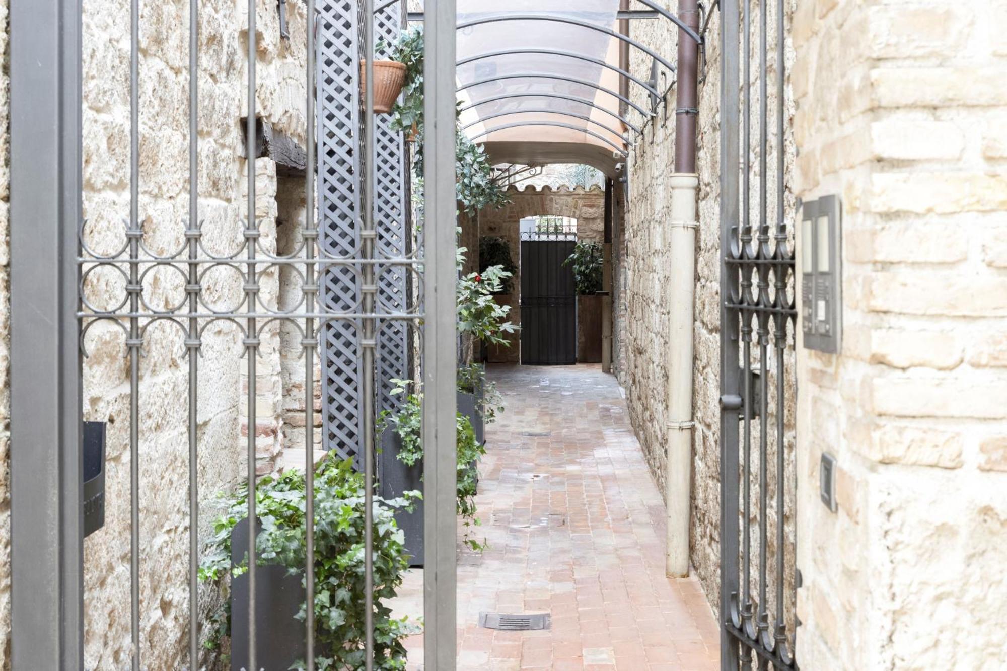 Hotel & Residenza 100 Torri Ascoli Piceno Exterior foto