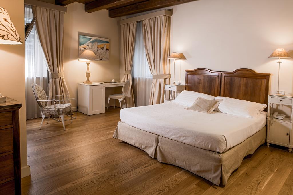 Hotel & Residenza 100 Torri Ascoli Piceno Exterior foto